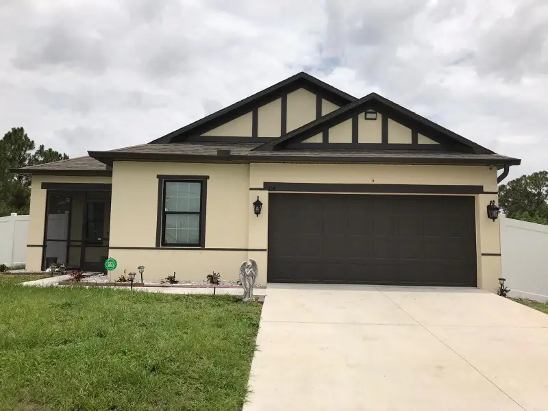 Freshly painted single-family home exterior in Southwest Florida